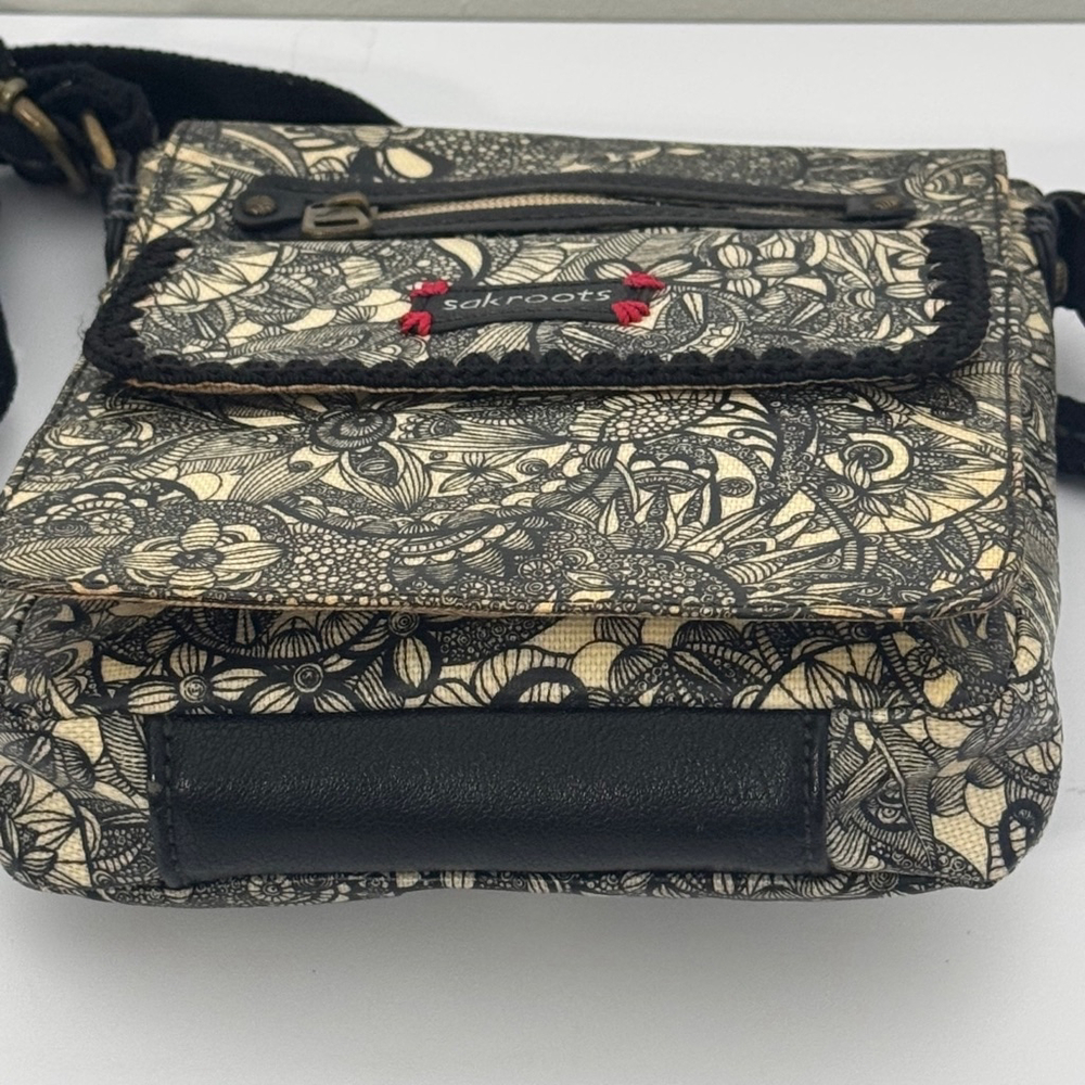 Sakroots Crossbody Black Spirit Lace Canvas Coated Bag Purse - Picture 6 of 11